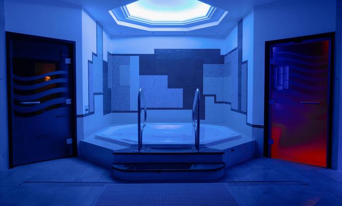 Monks Hydro Spa